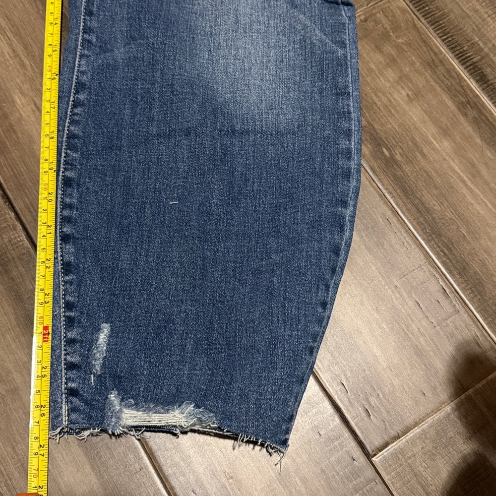 New Judy Blue Here Comes The Sun Medium Wash High Rise Distressed Relaxed Fit - Picture 13 of 13